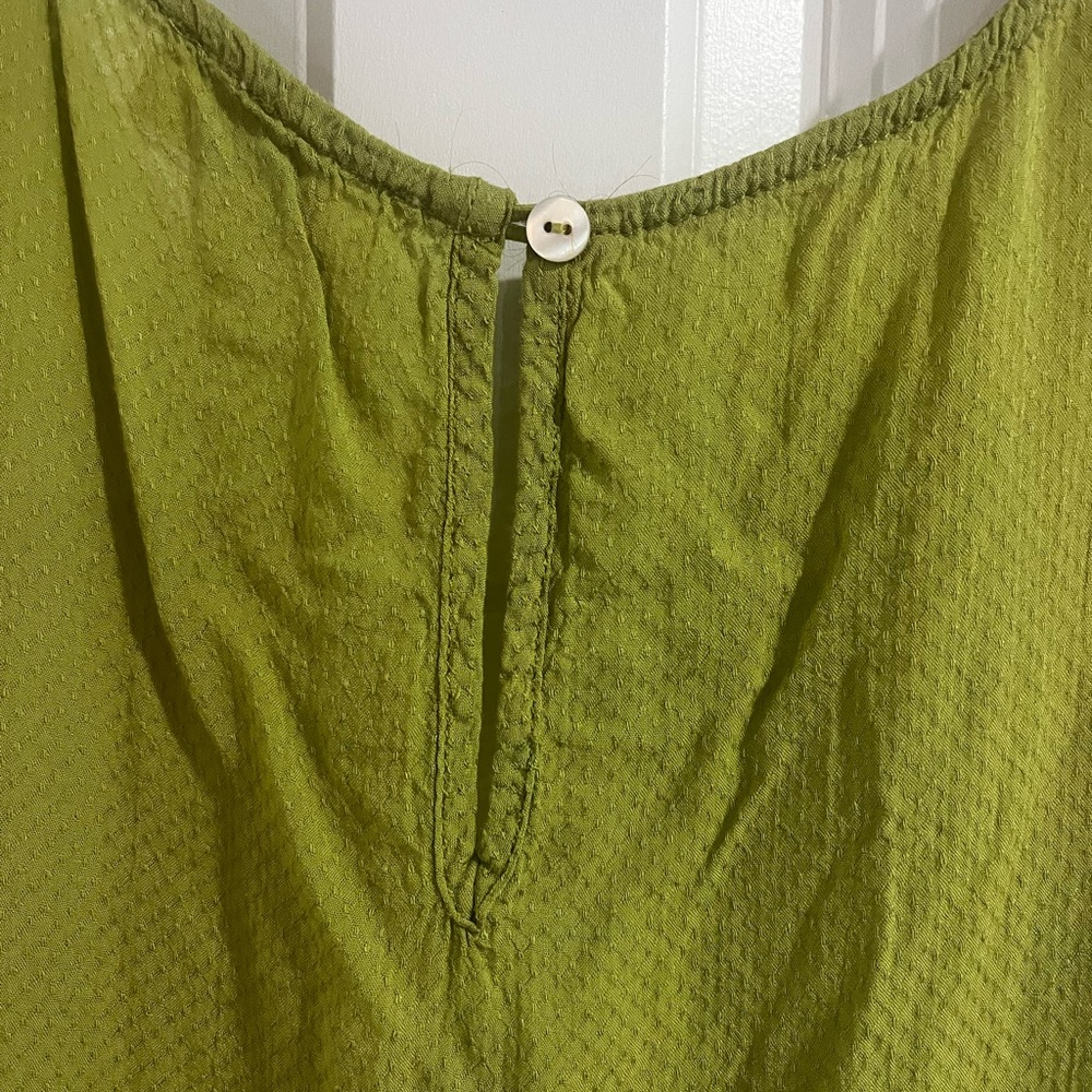 Umgee Green Lace Sleeveless Blouse - Picture 3 of 5